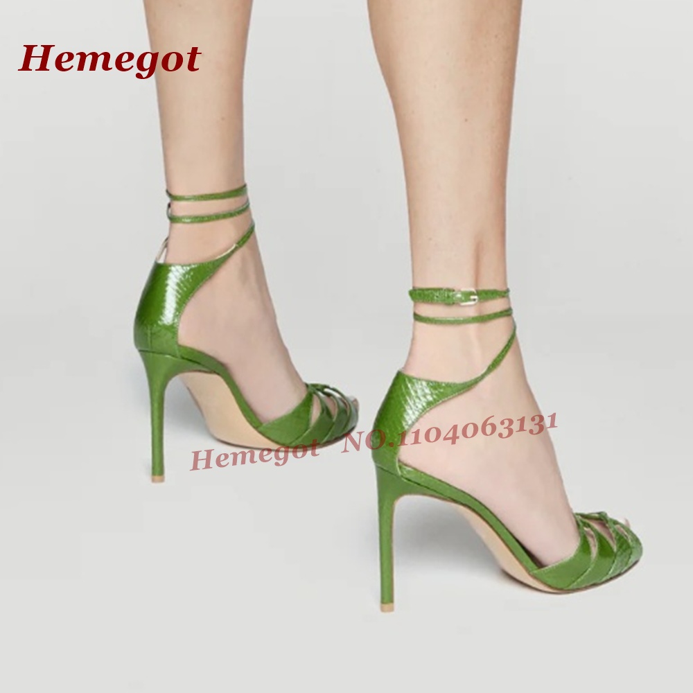 Sandálias de tiras padrão croc - Sandal Strappy Heeled avaliação e preço